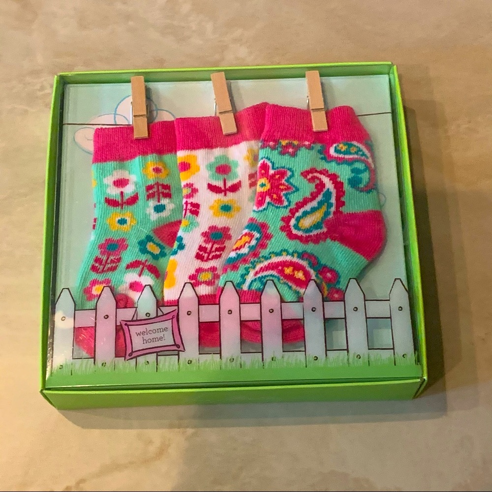 NWT Vera Bradley Baby Socks